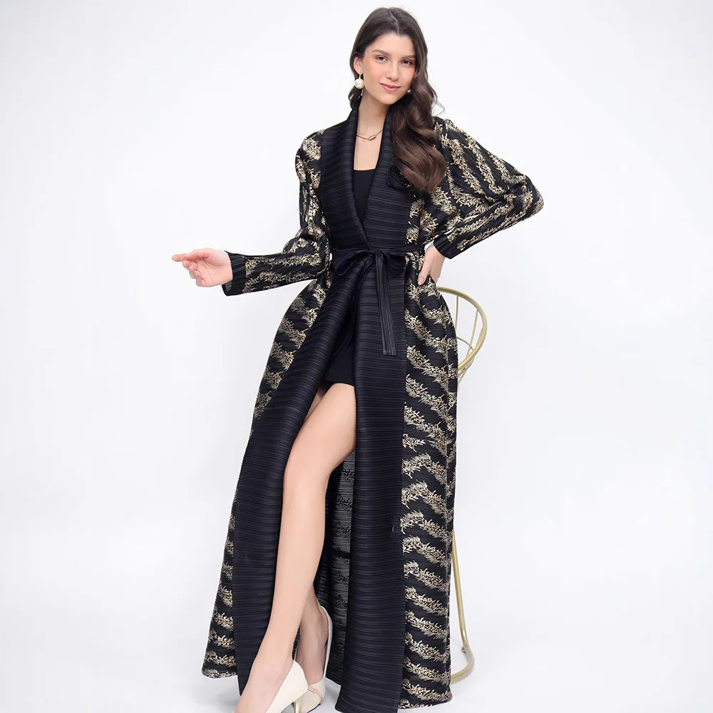 

2025 Middle East Loose Women's Fashion Casual Hot Stamping Collar Long Sleeved Pleated Temperament Cloak Jacket Long Style