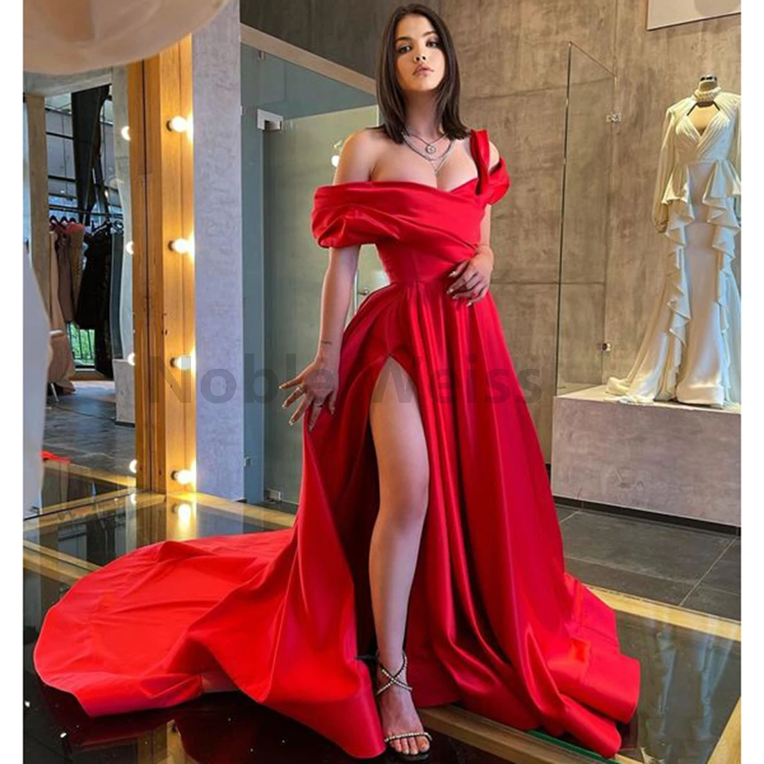 

Милое атласное платье для выпускного вечера Элегантное платье трапециевидной формы с разрезом на заказ