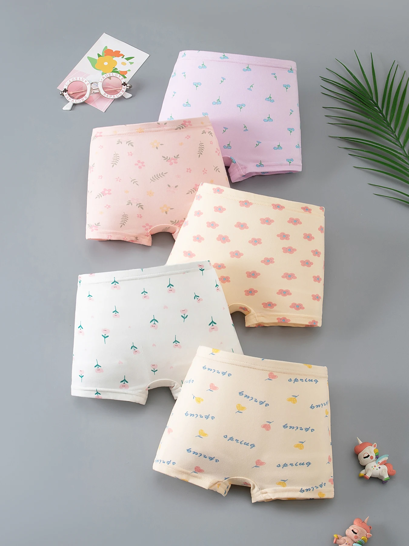5-Piece Set of Four Season Girls' Sweet, Cute, Comfortable, Versatile Underwear, Children's Square Underwear, Home Base Shorts