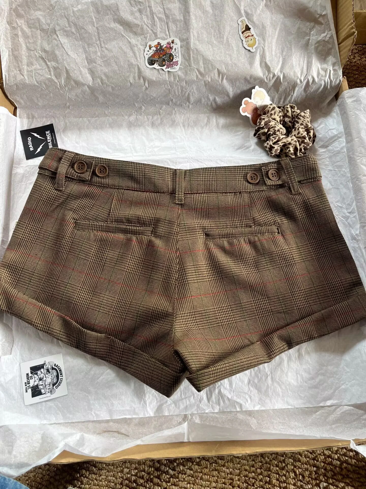 Pantaloncini dritti scozzesi marroni Donna Autunno Pantaloni corti in cotone a vita bassa Donna Vintage Dolce tutto-fiammifero Pantaloni stile preppy Y2k Nuovo