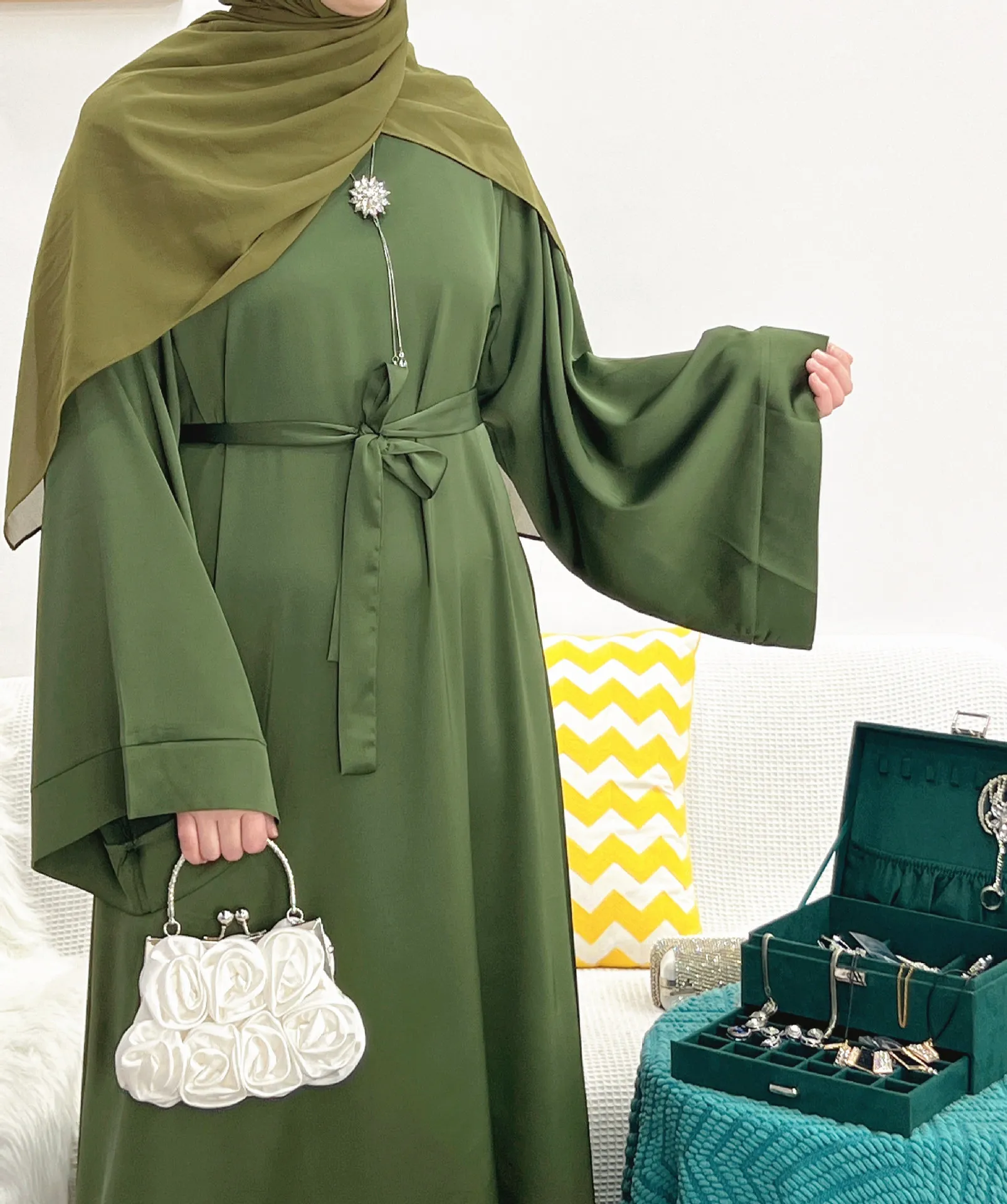 Regular-Fit Plain Stain Dubai Abaya Muslim Long Women Dress Modest Islamic Clothing Hijabi Robe-Long Wide Sleeves, Side Pockets