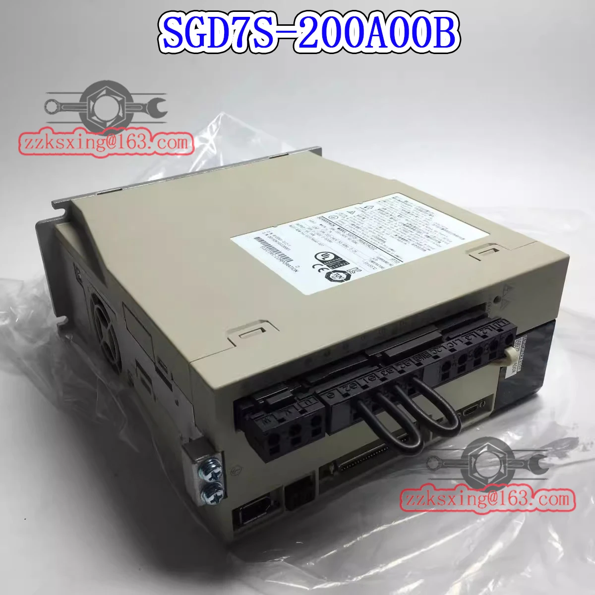 Nuevo controlador servo de CA original SGD7S-200A00B en caja