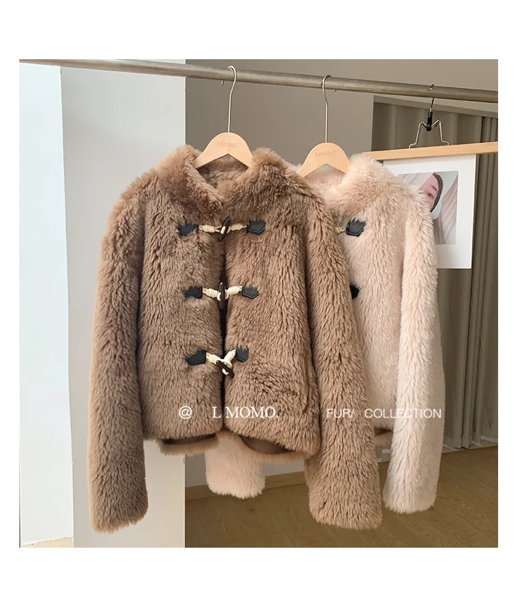 2024 Returning to Patriotic Beans Autumn and Winter New Sheep Sheepskin Horn Button Coat Lamb Wool Fur Integrated Short Fur Coat