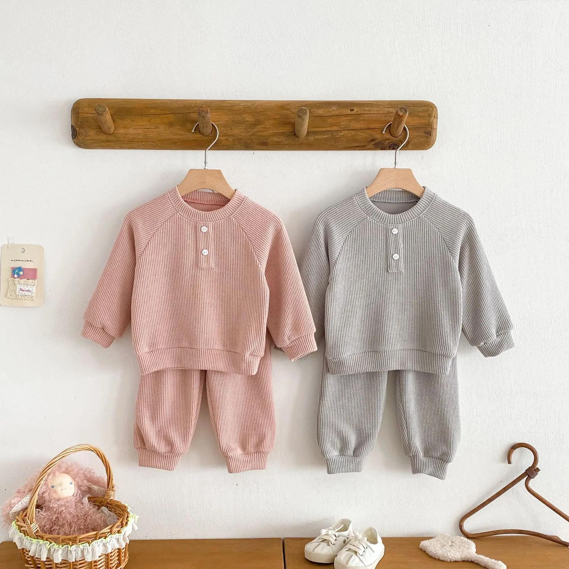 

2025 Autumn Unisex Kids Sets Boys Girls Casual Long Sleeve Sweatshirts + Pants Outfits Loose 2Pcs Children Clothes 1-7 Years