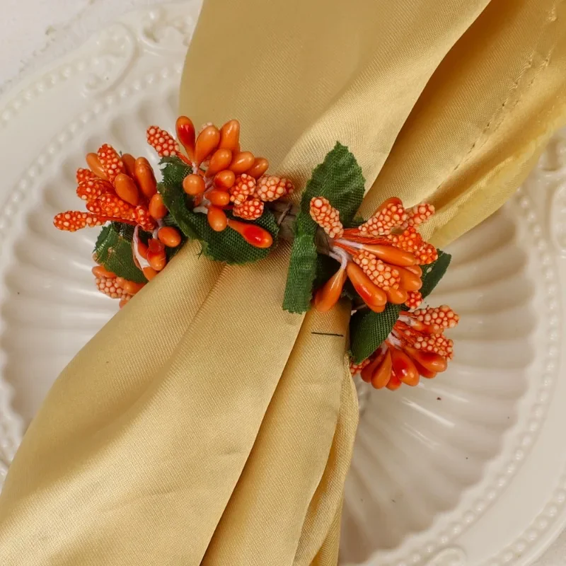 Christmas Napkin Rings Red Berries Wreath Napkin Buckles Tableware Holder Rings for Wedding Banquet Christmas Dinner Decoration