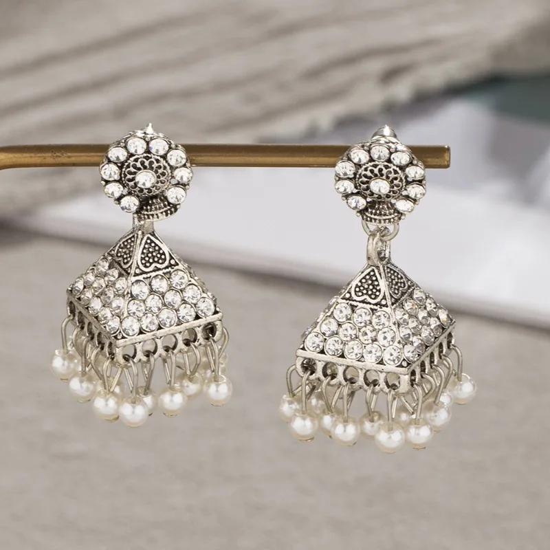 New Exquisite Silver Color Earings Ethnic Retro Indian Earrings Women\'s Alloy Crystal Pearl Tassel Wedding Earrings Boho Jewelry