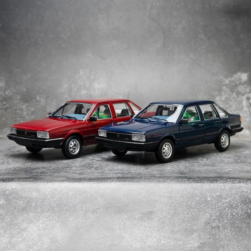

Diecast Original 1:18 Scale 1983 Passat B2 Simulation Alloy Car Model Static Display Collectible Toy Gift Souvenir Decoration