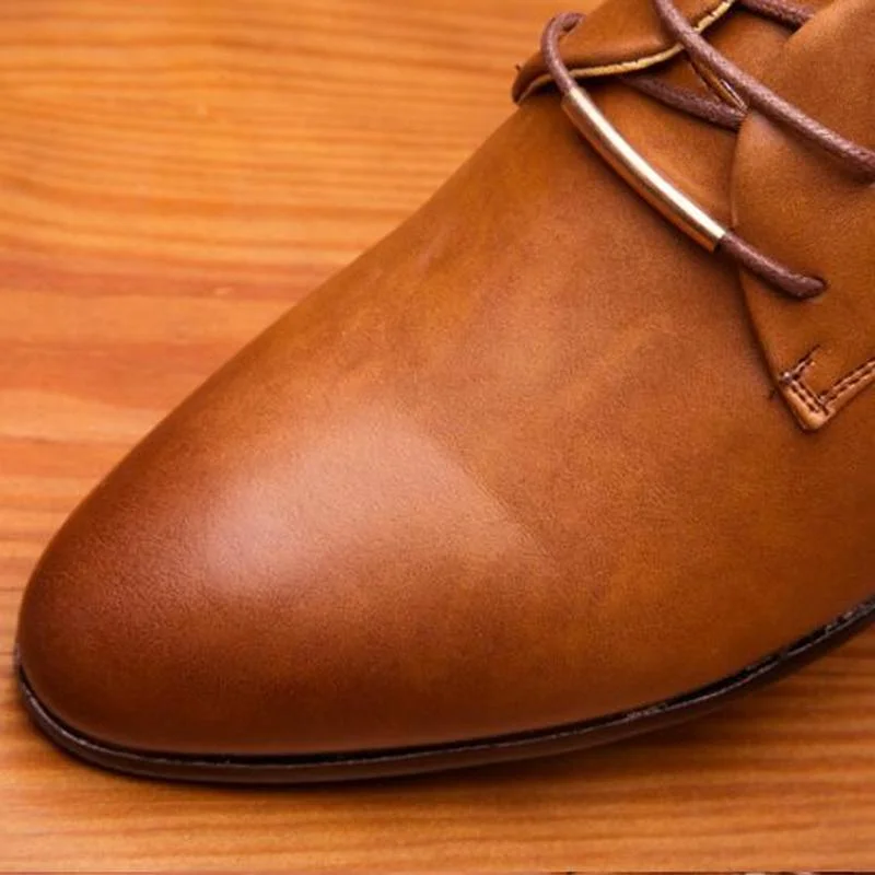 Eleganti scarpe da uomo in pelle abito formale italiano calzature maschili mocassini di moda di marca di lusso scarpe Oxford da lavoro per ufficio