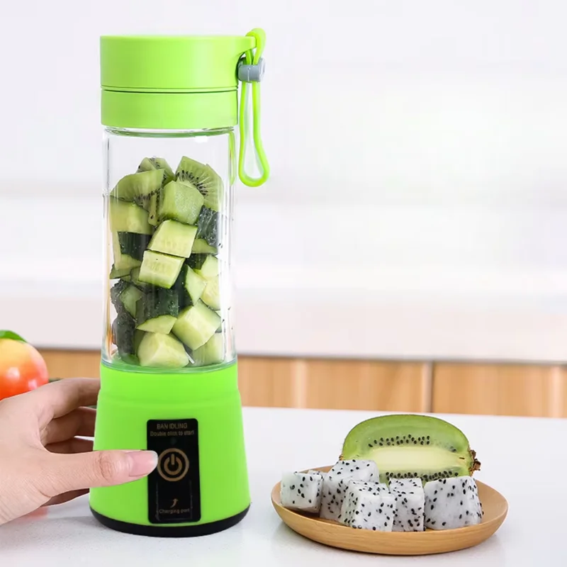 Wireless Portable Juicer USB Rechargeable 380ml Suitable for Blending Vegetables and Fruits Convenient for Office Fitness Use