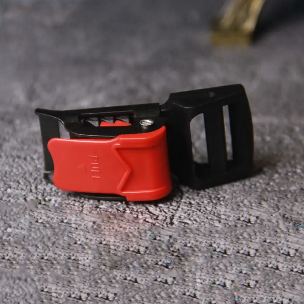 Plastic Motorcycle Helmet Lock Buckle Adjustable Quick Release Bicycle Helmets Buckle Motorcycle Helmet Clip