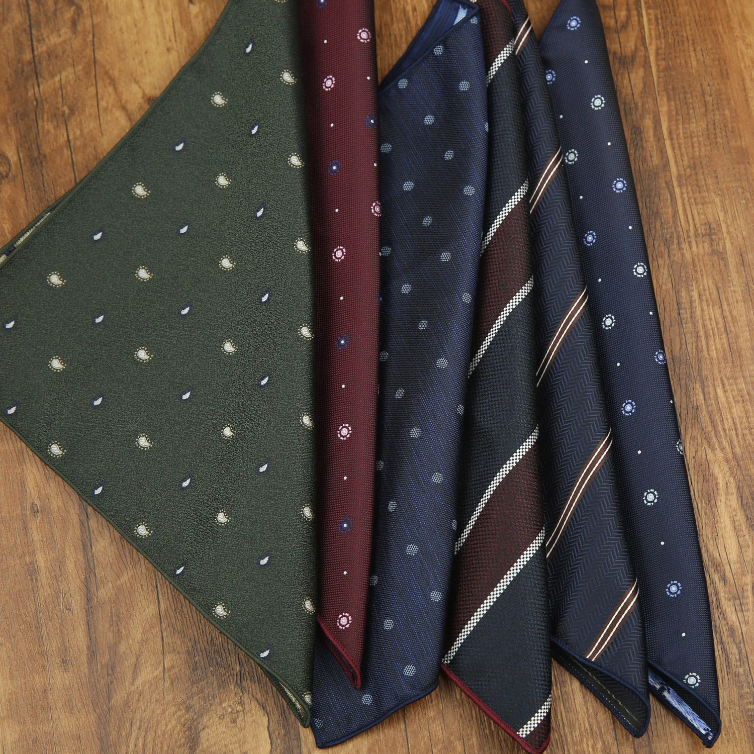 

New Trendy Winter Pocket Square Mens Navy Brown Pasiley Polka Dot Handkerchief 23cm Polyester Striped Hanky Wedding Accessories