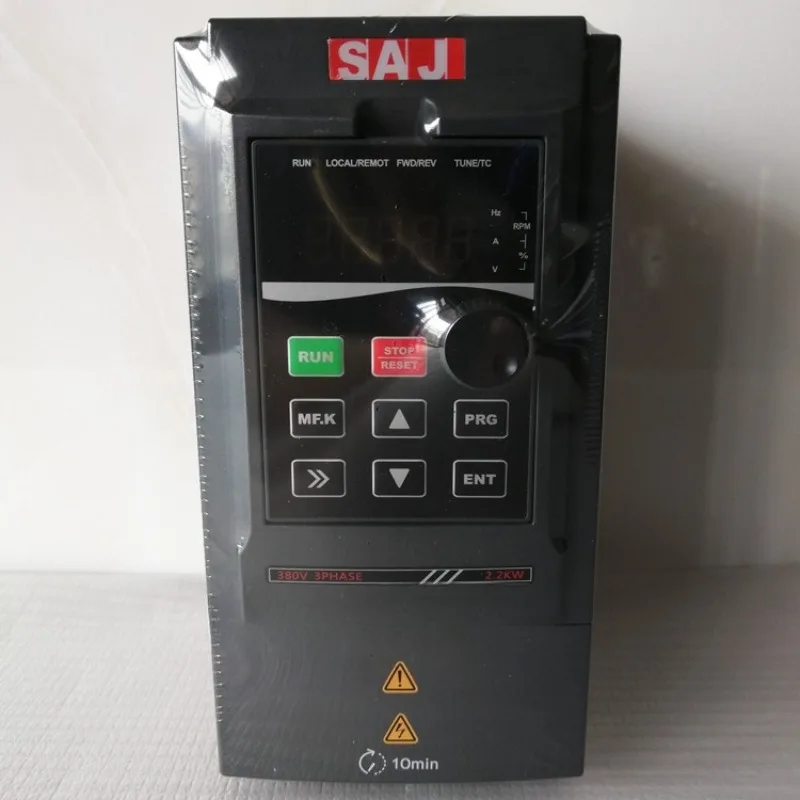 Inverter single-phase 220 three-phase 380V motor water pump fan frequency conversion VM1000B