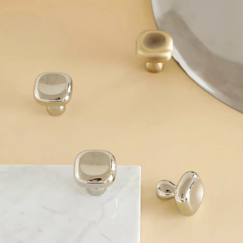 Vintage-Style Zinc Alloy Electroplated Titanium Silver Minimalist Small Handle For Wardrobe Cabinet Drawer Cabinet Door