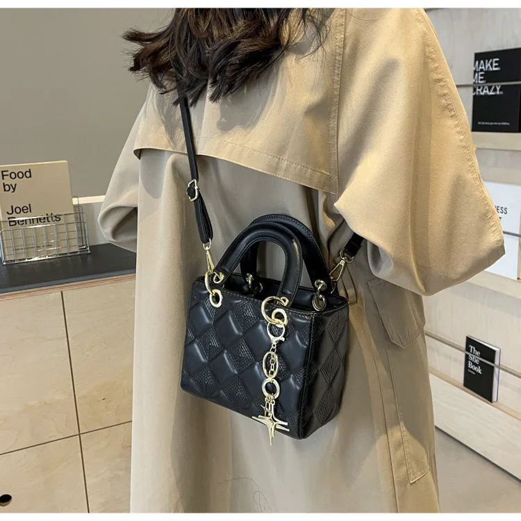 

2024 New Quilted Lady Dior Style Handbag – Simple Fashion Top Handle and Crossbody Bag for Women