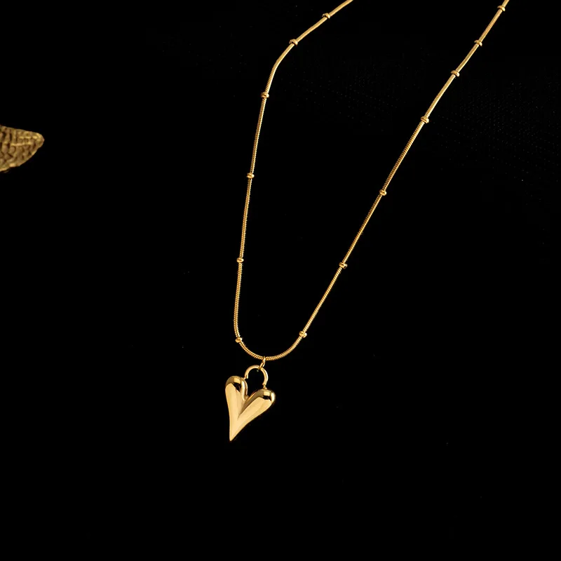 Classic Peach Heart Pendant Stainless steel Necklace Korean Fashion Jewelry Girl\'s Sexy Heart-shaped Clavicle Chain For Woman