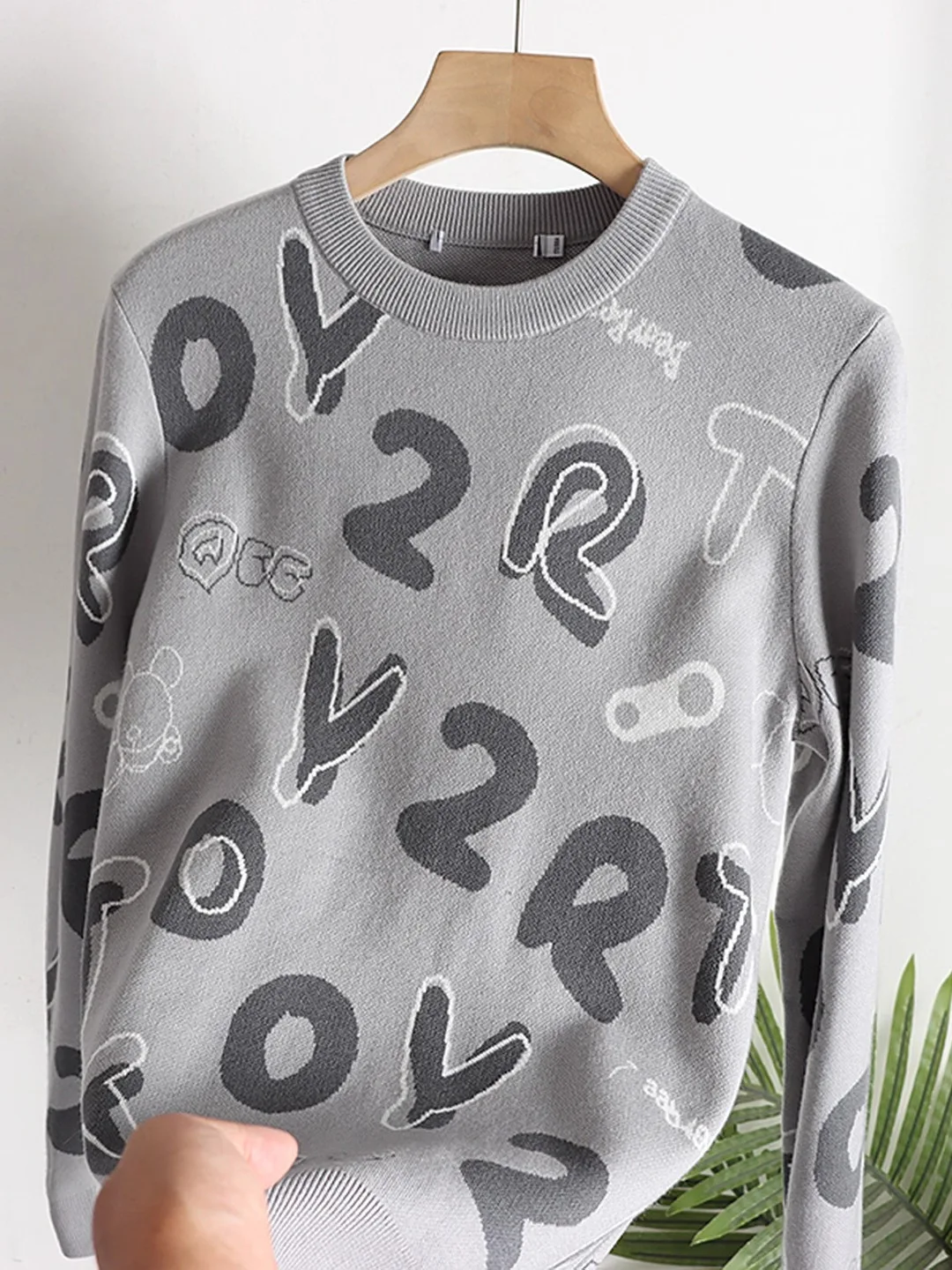 

Autumn Winter New Sle Soft Skin-friendly Faion Letter Embroidery round Ne Knitted Warm Base Layer Sweater for Men