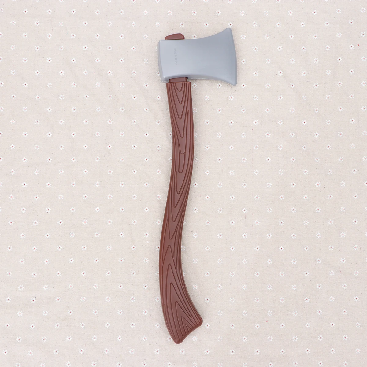 

59Cm Long Plastic Axe Prop Realistic Lightweight Halloween Party Supply for Costume Role Play Theater Reenactment Room