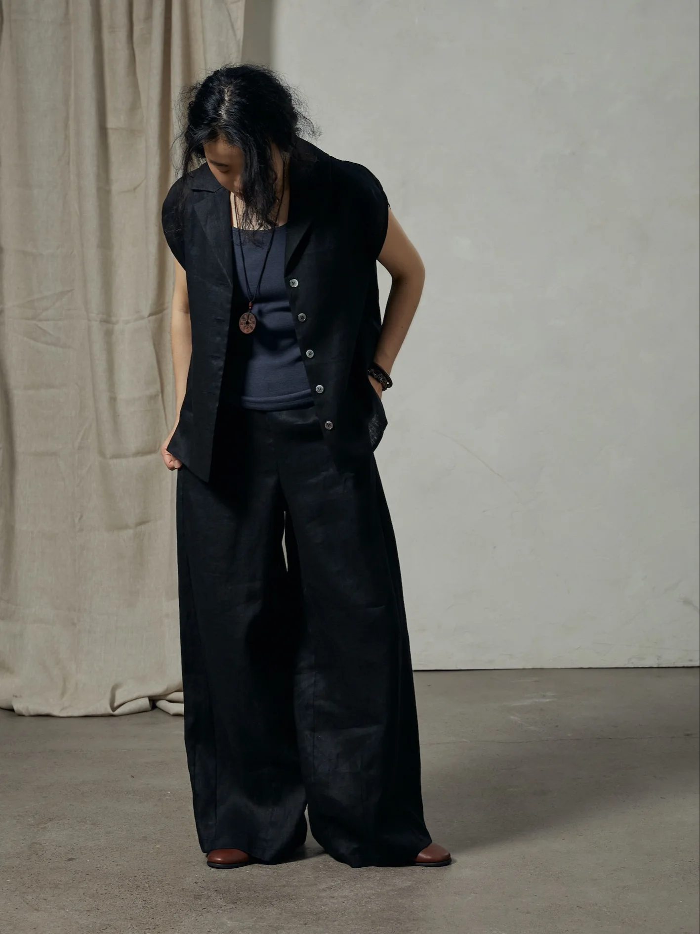 

Tendblank повседневные свободные широкие брюки асимметричные с высокой талией на пуговицах льняная ткань дышащие летние брюки для ленивых