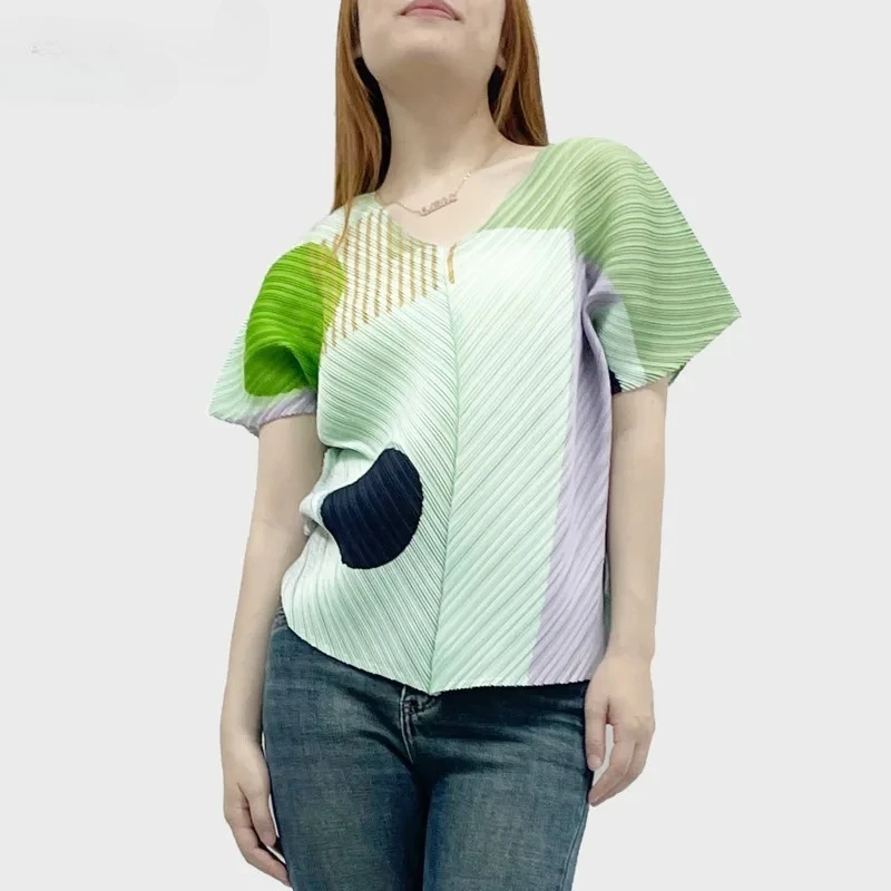 ALSEY 2025 Zomer Nieuwe Miyake Mode Gevouwen Losse T-shirt vrouwen Ronde Hals Casual Gedrukt Comfortabel Ontwerp Korte Mouw top