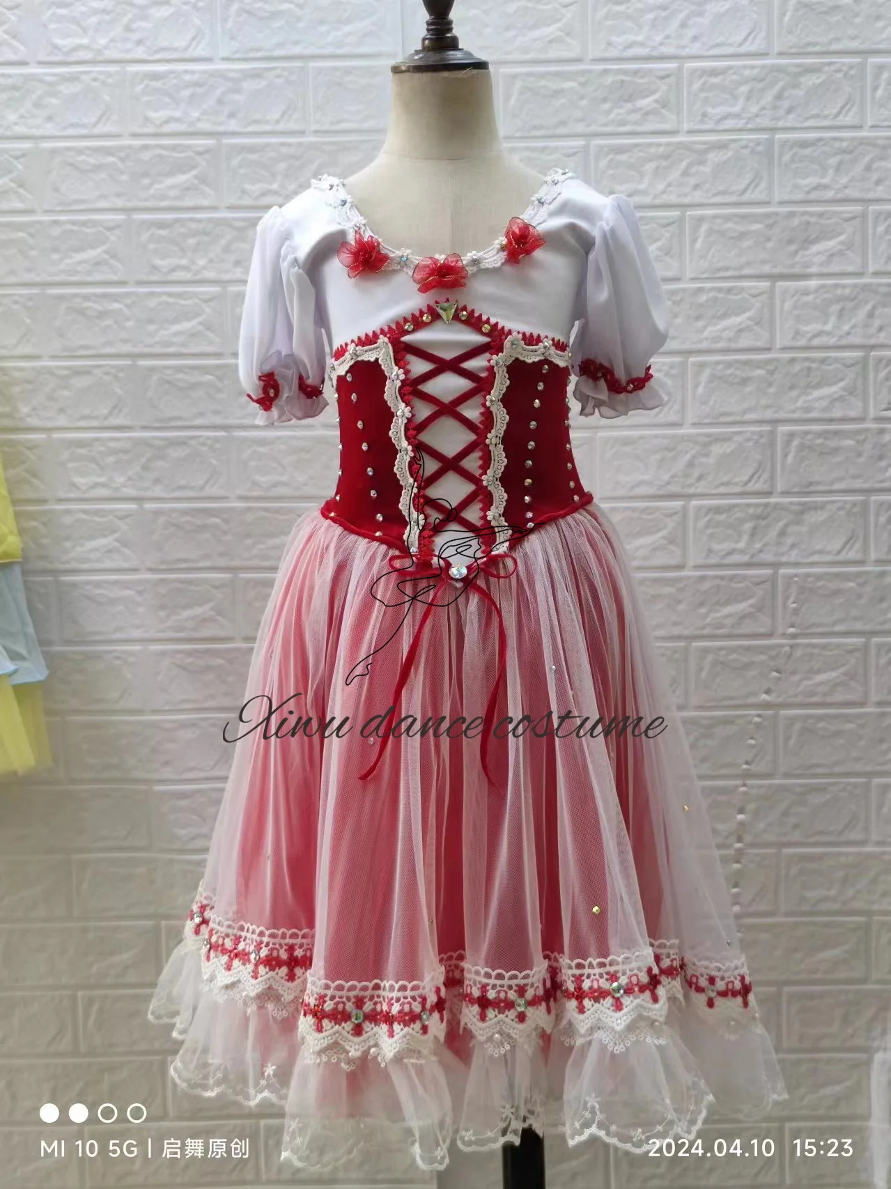 

Customized Size, Customized Color, Children's and Girls' Performance Clothing, Modern Ballet Skirt