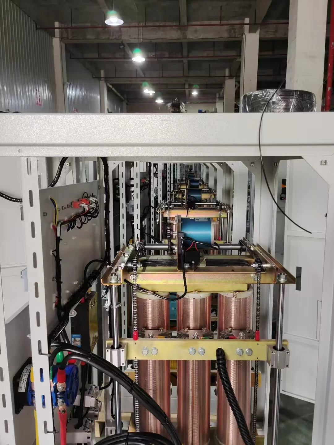 High Efficiency 40KVA Automatic Voltage Regulator  Three Phase Servo Triac Stabilizer