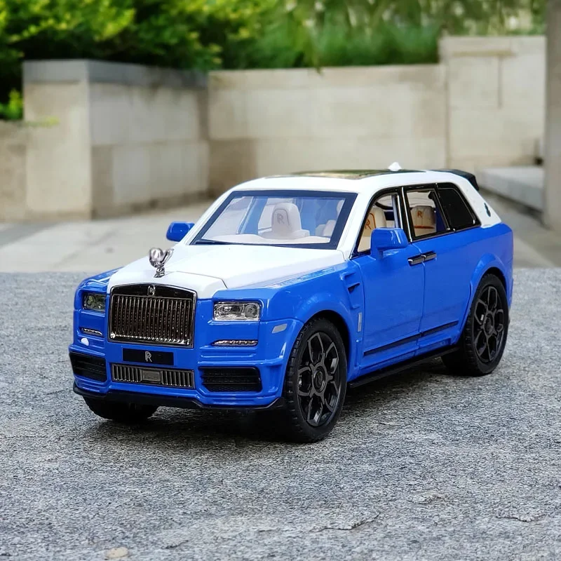 

1:24 Rolls Royce SUV Cullinan Masory Alloy Luxy Car Model Diecasts Metal Pull Back Car Simulation Sound Light Kids Gift Toy