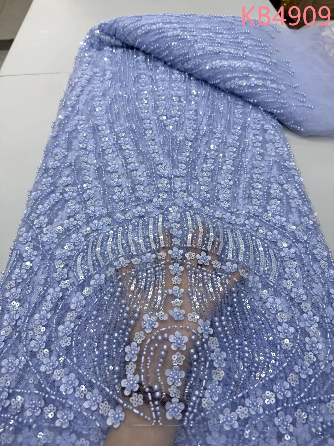 الأبيض مطرز أقمشة الدانتيل الأفريقي أقمشة الدانتيل 5 ياردة جودة عالية 2025 النيجيري الترتر تول النسيج لفستان الزفاف KB4909