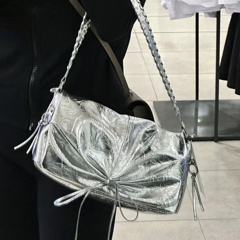 Borsa con nodo a farfalla borsa ascellare a spalla singola per ragazza piccante argento 2024 nuova borsa per pesce gatto a tracolla portatile di