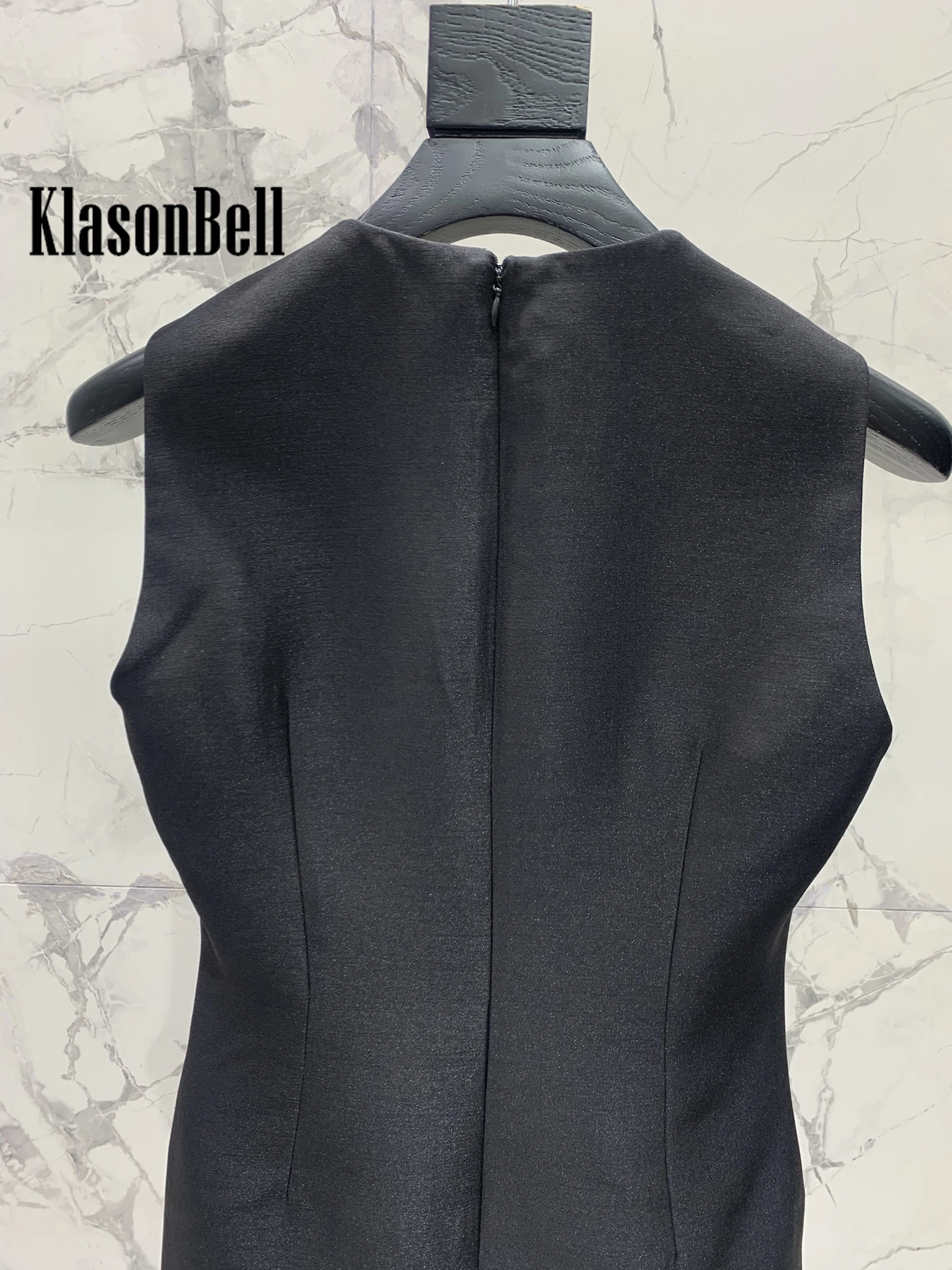 4.9 KlasonBell Fashion Elegant Neckline Metal Button Decoration Mini Dress Women O-Neck Sleeveless Collect Waist Tank Dress