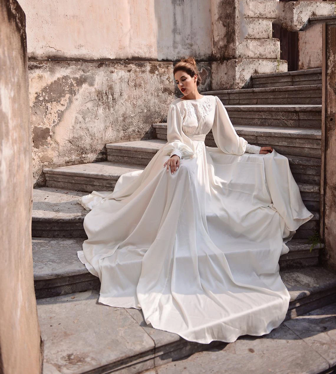 Vestidos de novia musulmanes de gasa con mangas abullonadas, cuello redondo, Espalda descubierta, apliques de talla grande, elegantes vestidos de novia árabes de Dubái