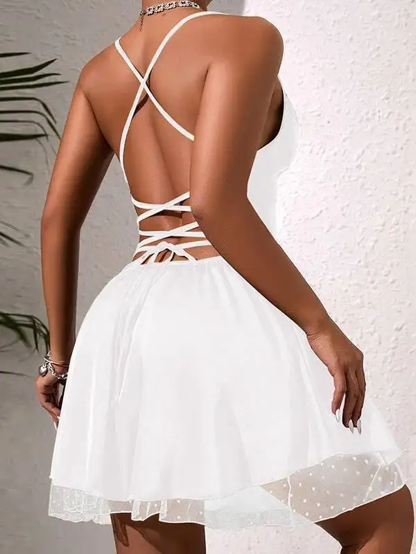 فستان قصير جديد من الساتان بدون ظهر بحزام متقاطع من الدانتيل مرقع ملابس للاستلقاء بدون ظهر عميق على شكل حرف V بدون أكمام فستان رغبة نقية Casaul XKCD