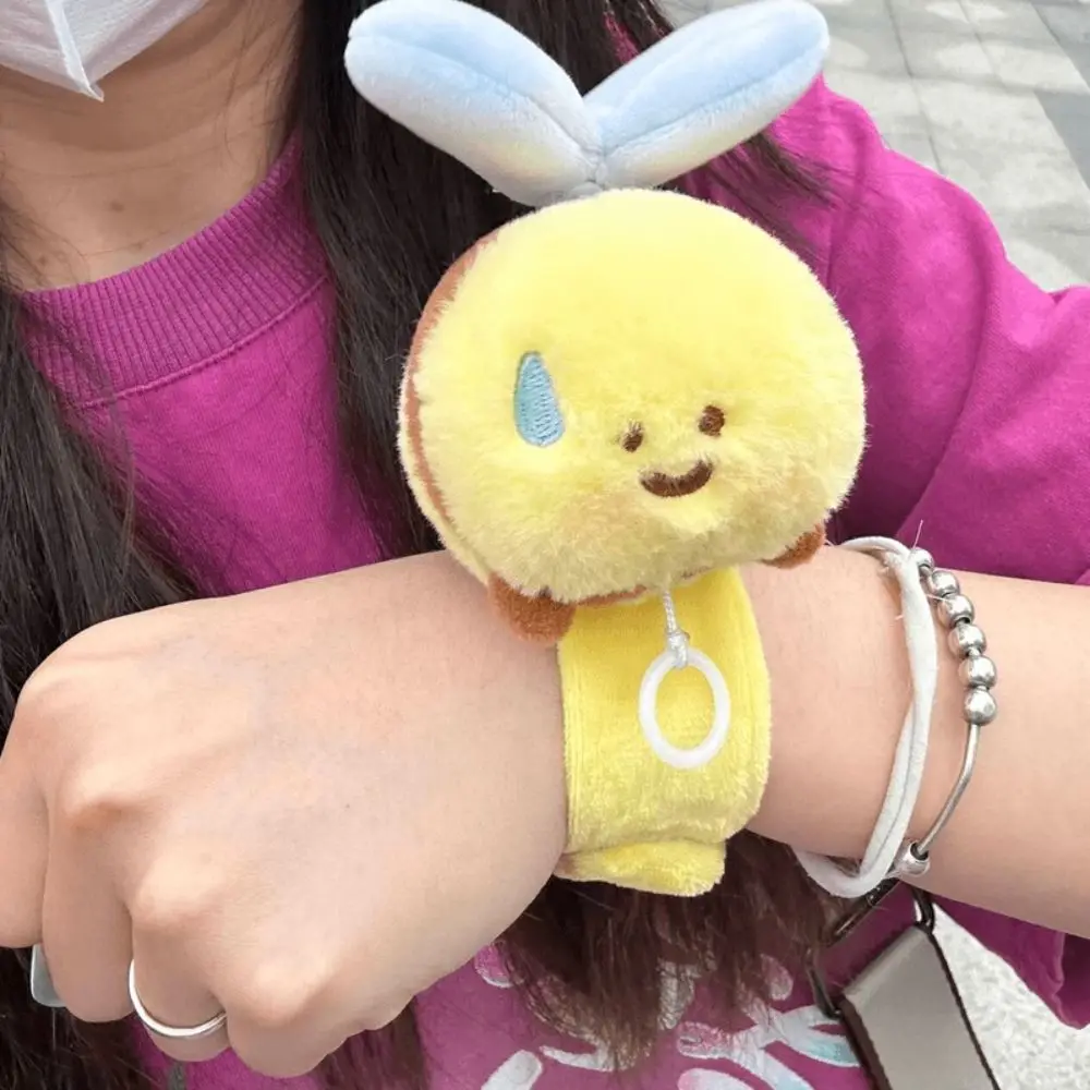 

Серия имитационных плюшевых браслетов-сюрпризов в виде летающей плюшевой куклы на запястье, мягкий милый плюшевый браслет-кукла в виде маленькой пчелки