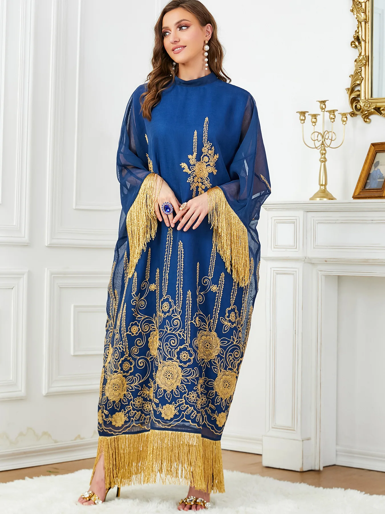 Dubai Fashion Elegant Batwing Sleeve Tassel Embroidery Dresses Party Clothing Moroccan Saudi Kaftan Turkish Islam Robe Vestidos