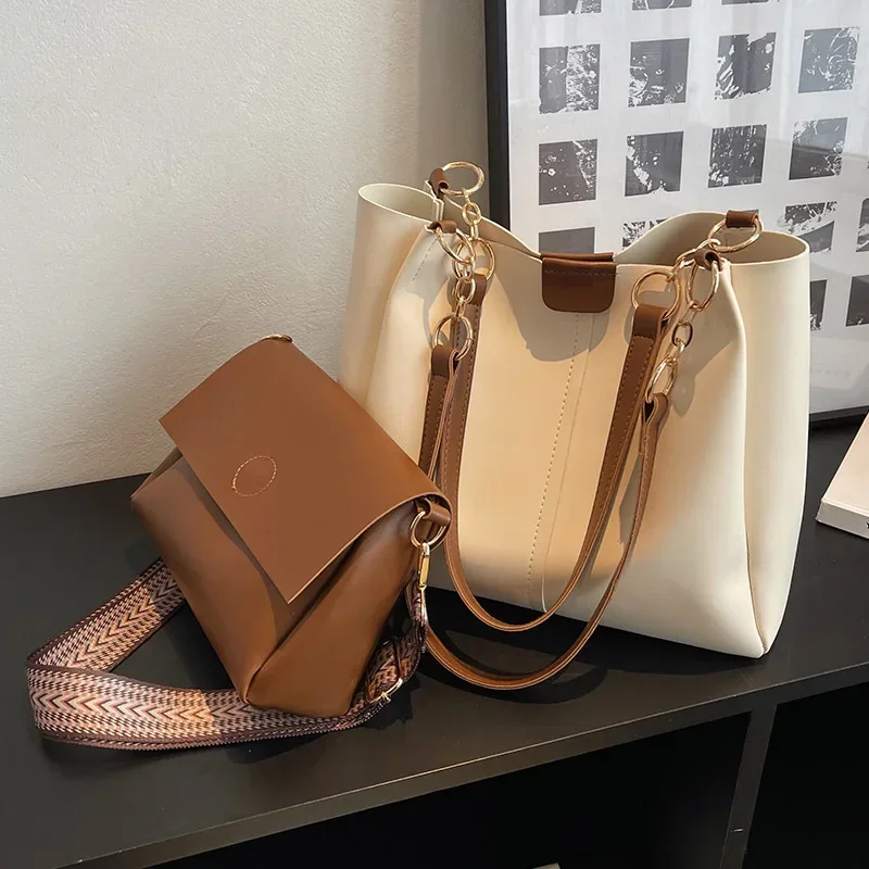 new-hot-sale-of-the-season-women's-large-capacity-fashionable-vintage-mother-child-shoulder-bag-soft-square-shape-with-phone