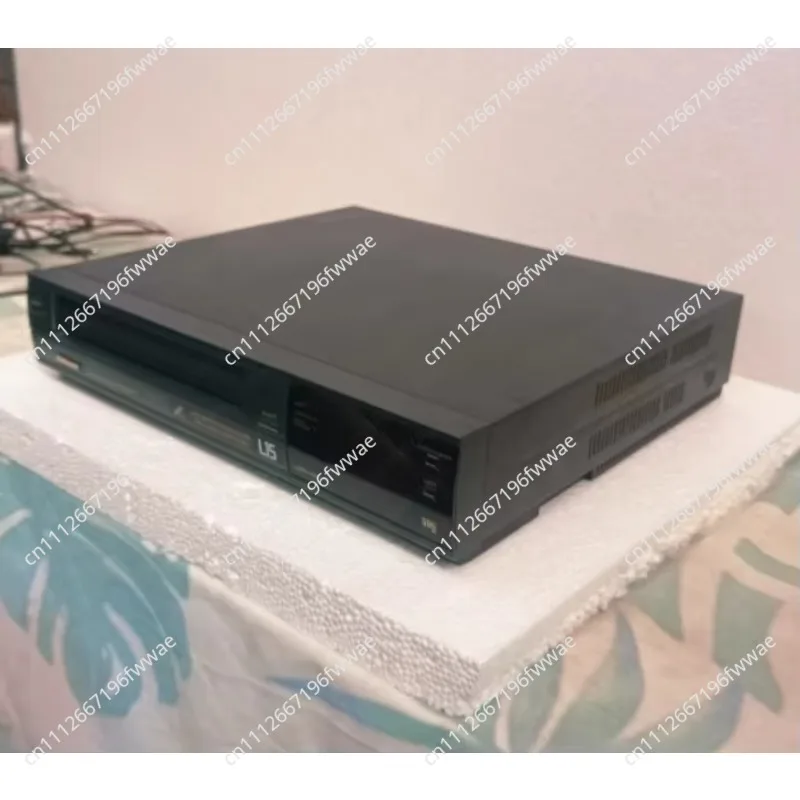 Classic L15 Video Recorder Vintage Video Tape Cassette Player VHS Format