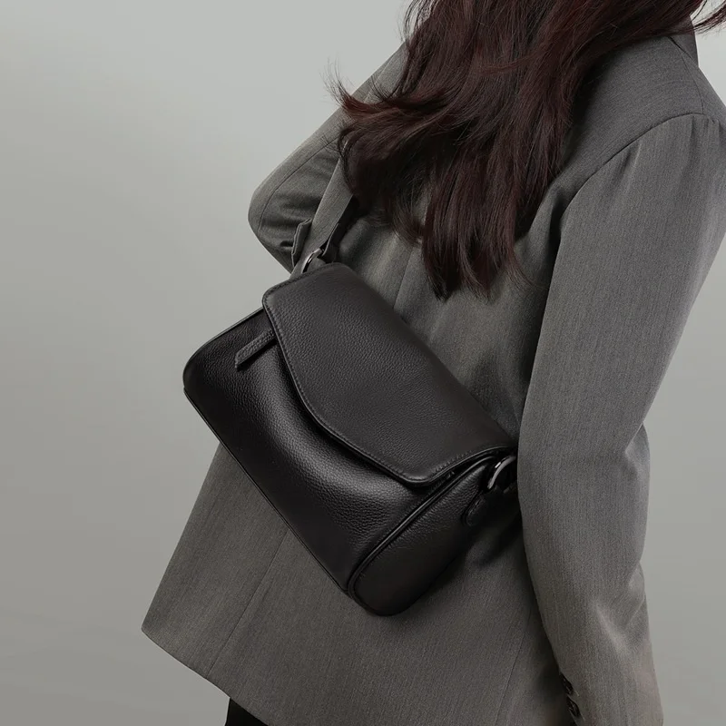 

Leather Crossbody Bag for Women Autumn/Winter Shoulder Bag Large Capacity Commuter Tote Soft and Durable