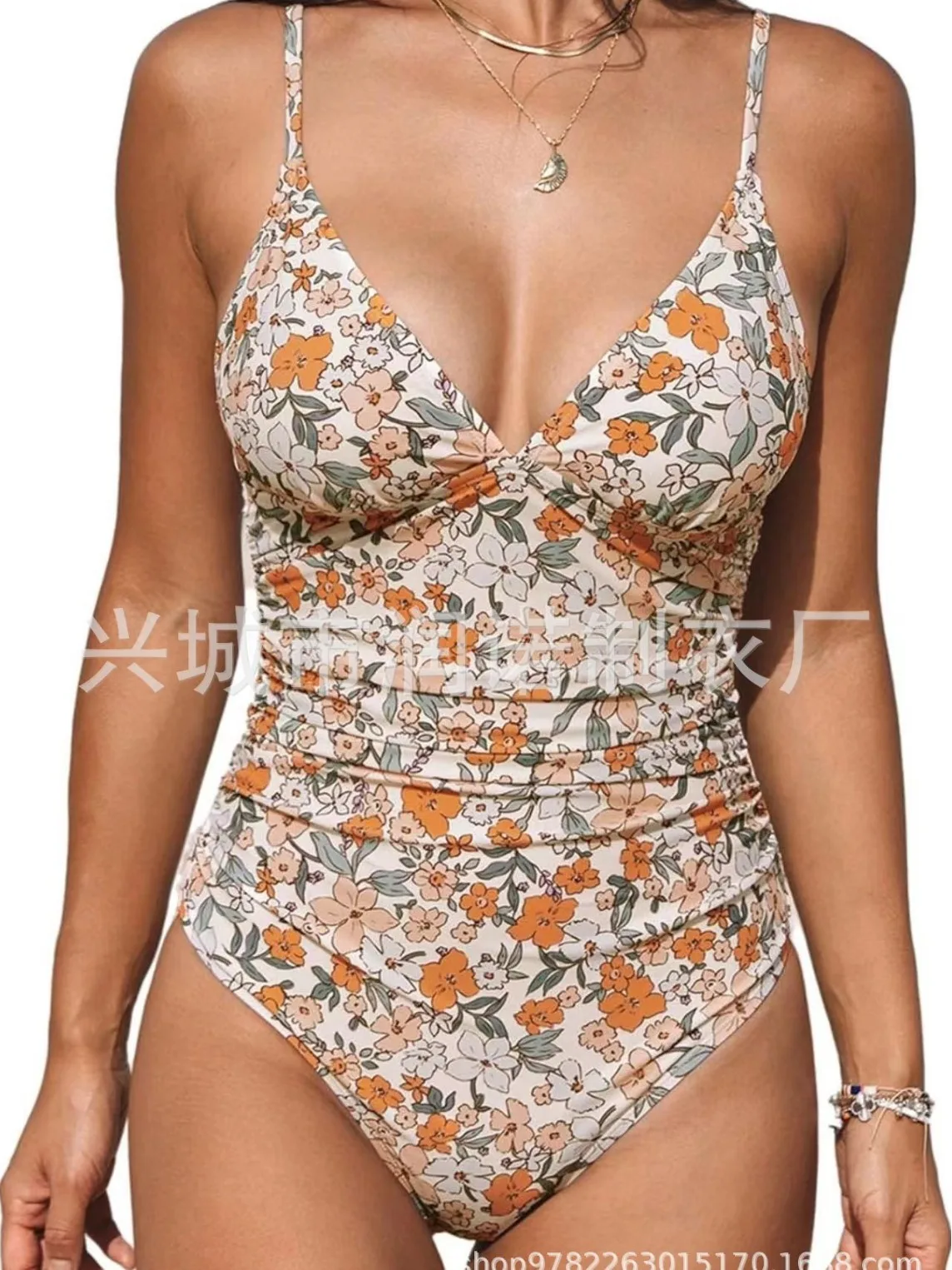 

Купальник-монокини с эффектом утяжки живота и коррекции фигуры, с глубоким V-образным вырезом, пуш-ап, с драпировкой и моделирующим эффектом на талии