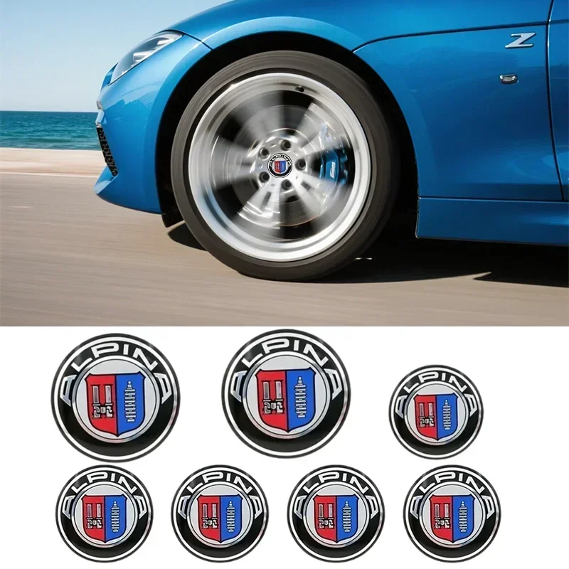 Osłona na kierownicę 82mm, logo na klapę bagażnika 74mm, osłona koła 68mm, kierownica pasująca do akcesoriów z logo BMW ALPINA.