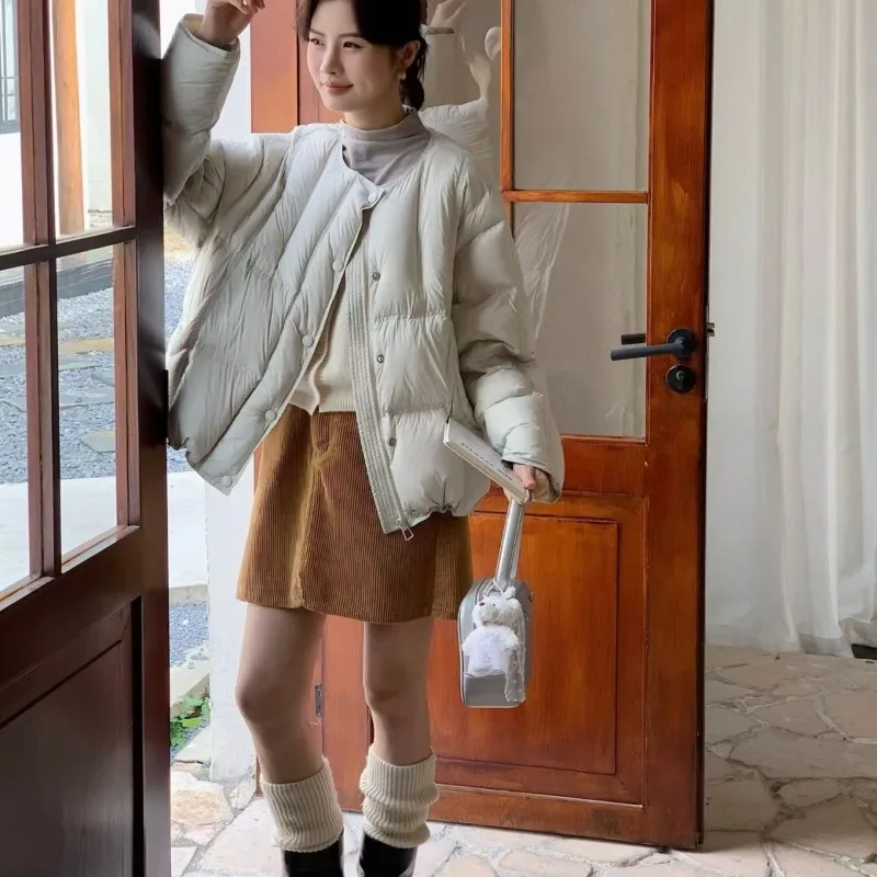 Abrigos de plumón de pato blanco cálido para Mujer, chaqueta acolchada acolchada, abrigo corto grueso y versátil con cuello redondo, tendencia de otoño e invierno