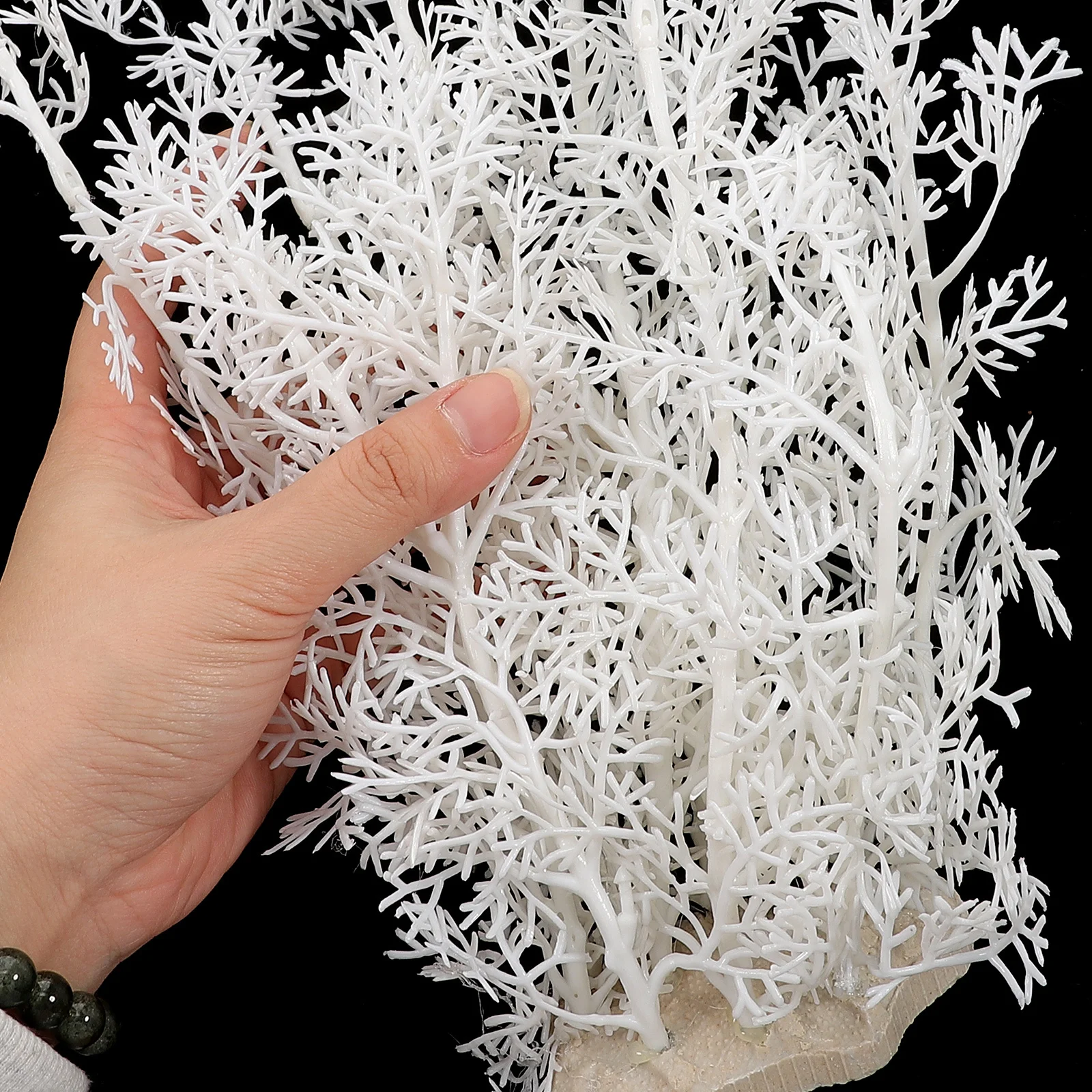 

2Pcs Plastic Aquarium Plants Fish Tank Decorations Lifelike Green Plant Ornament for Reptile Tank Tall Aquarium Plants