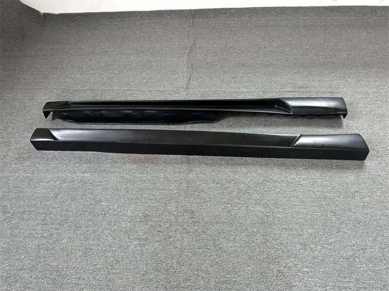 2008-2015  R8 V10 RG style FRP side skirt lower panel