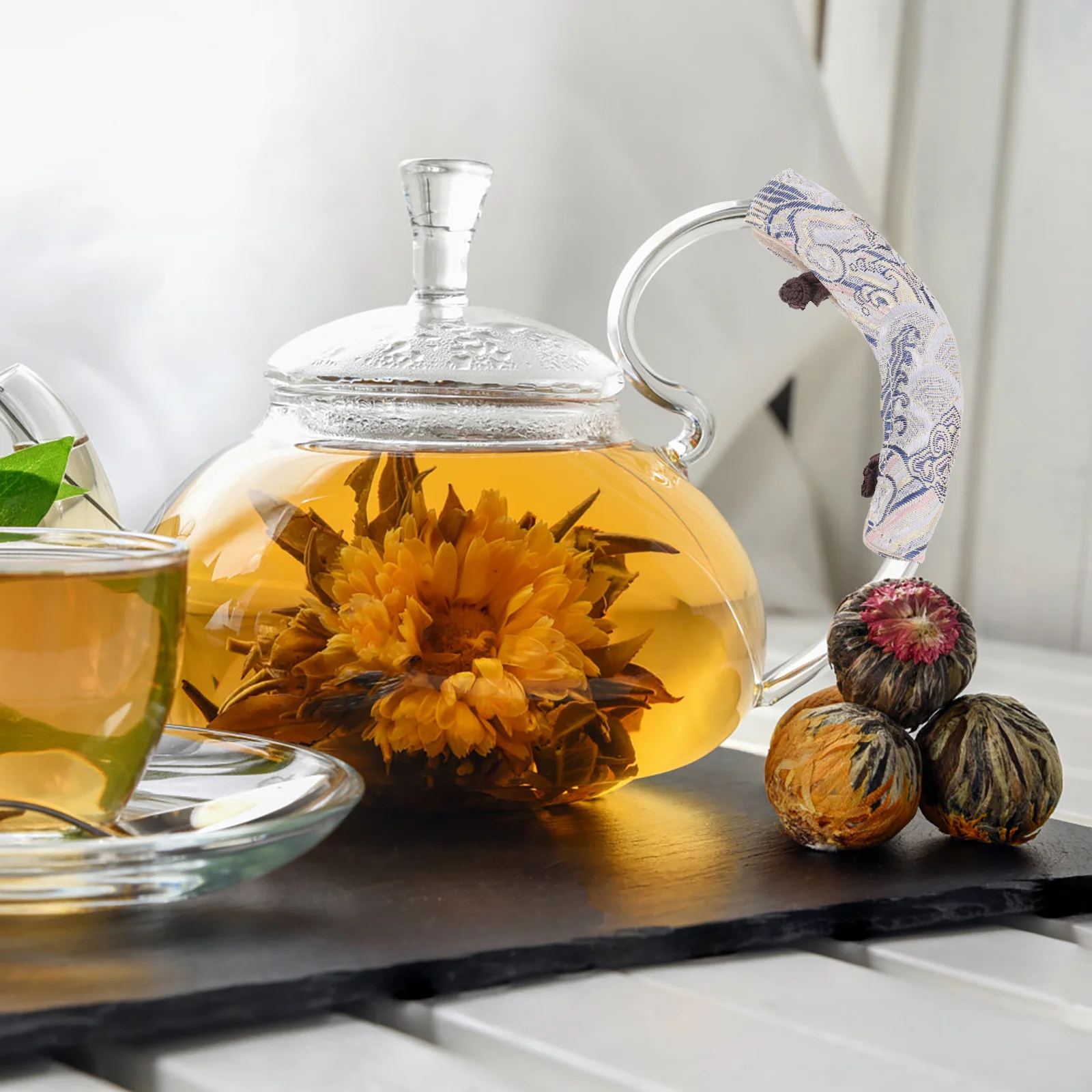 

2Pcs Tea Kettle Handle Covers Heat Resistant Vintage Cloth Sleeve Nonslip Handle Protector for Hot Pot and Teapot