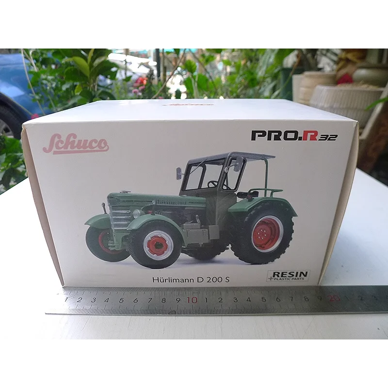 SCHUCO مقياس 1:32 Hurlimann D 200 S جرار من الراتنج الأخضر نموذج سيارة المزرعة لعبة قابلة للجمع هدية تذكارية عرض حلية
