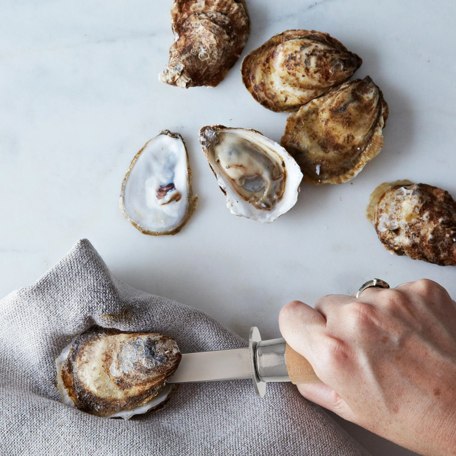 

Stainless Steel Oyster Shucker Tool Ergonomic Handle For Opening Oyster Clam Scallop Shellfish Kitchen Accessory Seafood