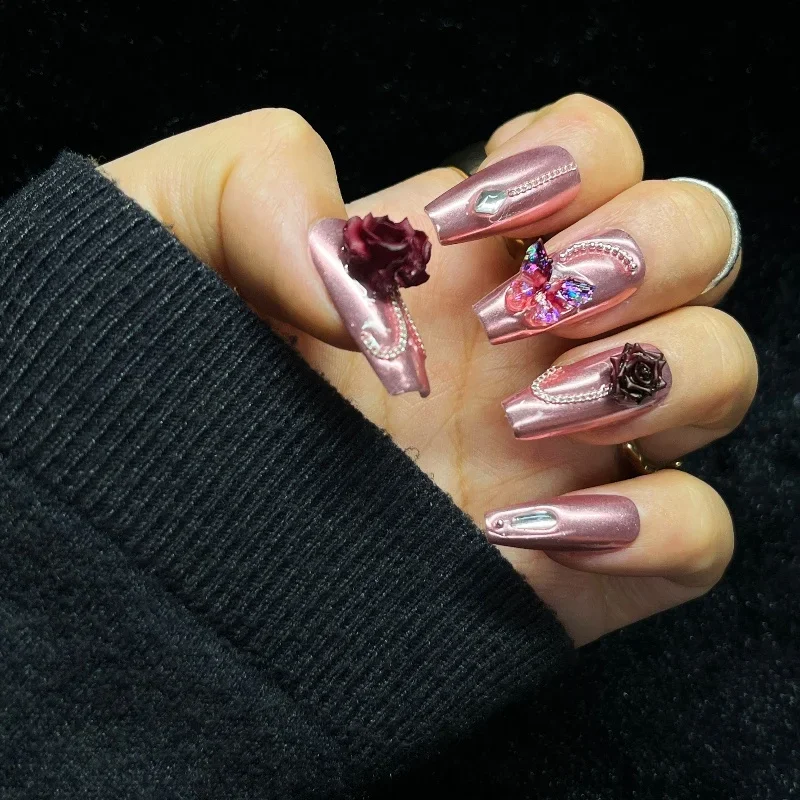 10 Uds. De uñas postizas hechas a mano 3D Borgoña rosa mariposa, cadena brillante con diamantes de imitación, ataúd medio para mujer, desmontables