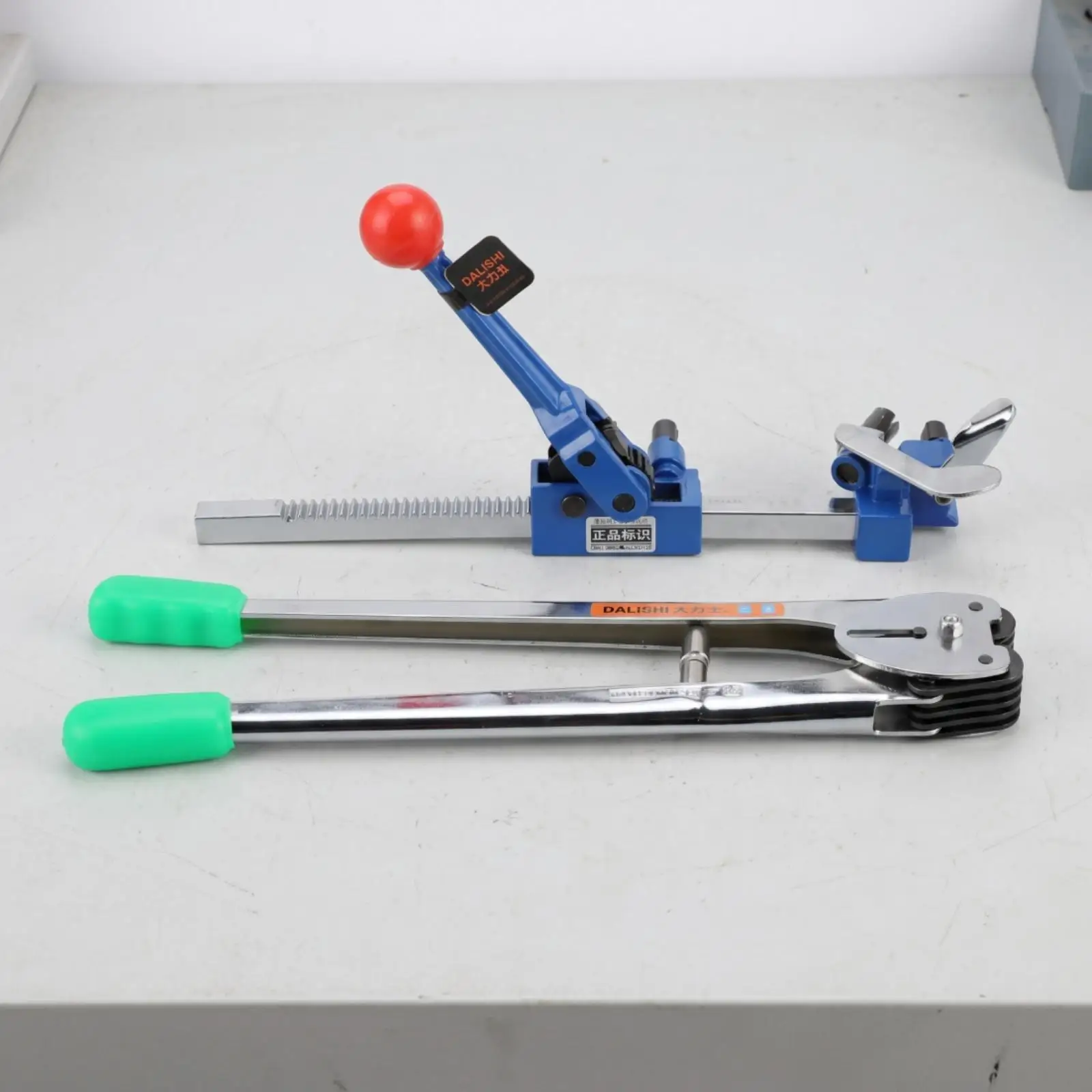 Strapping Tool Set Portable Tensioner and Sealer Set Versatile Binding Tool Kit