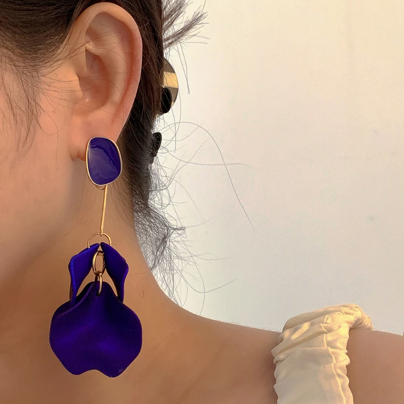 Bilandi Fashion Jewelry Big Flower Earrings Popular Style Modern Style White Yellow Blue Petal Long Drop Earrings For Women Gift