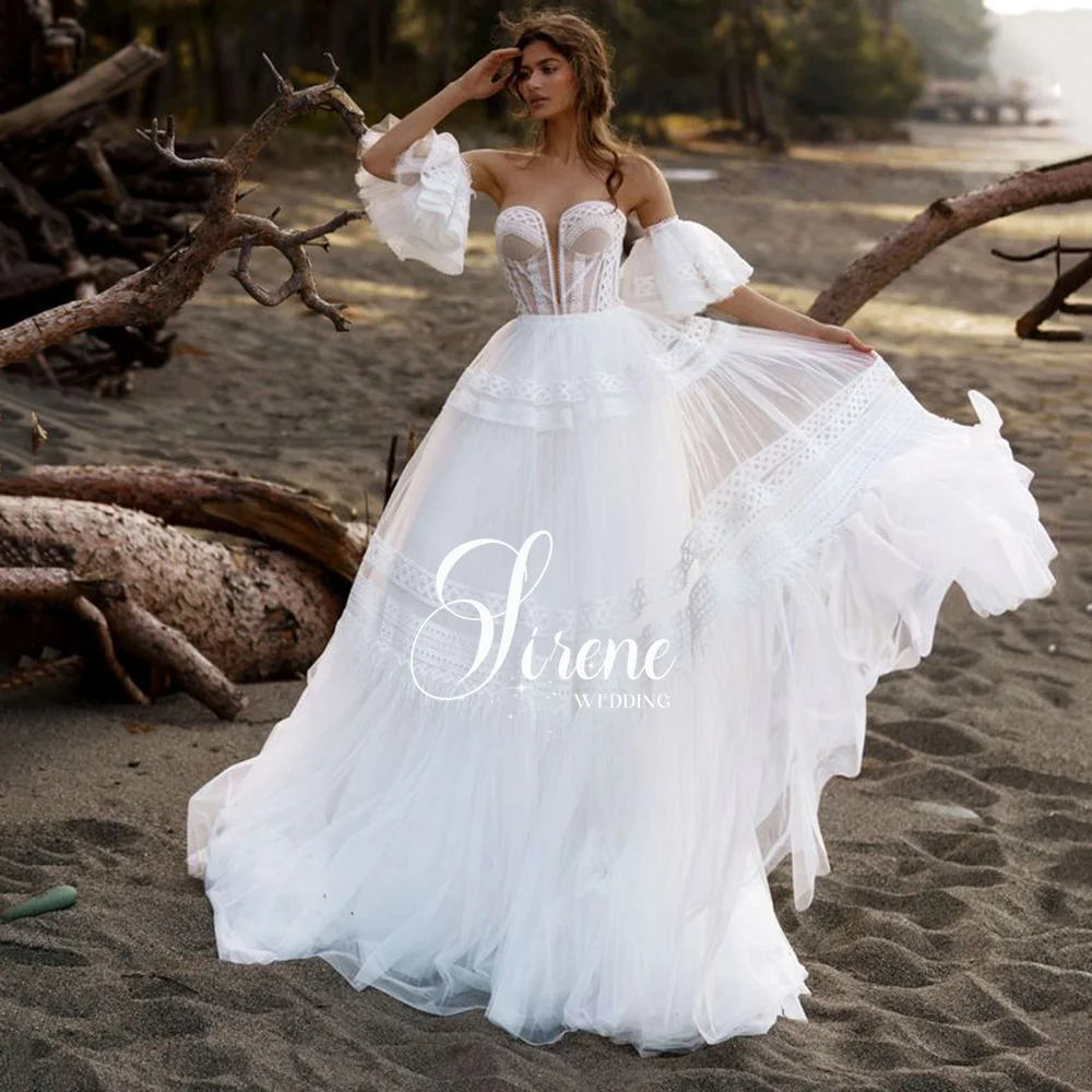 Customized Sweetheart Wedding Dress With Detachable Puff Sleeve Lace Appliques Beach A-Line Bride Gown Backless Button Train