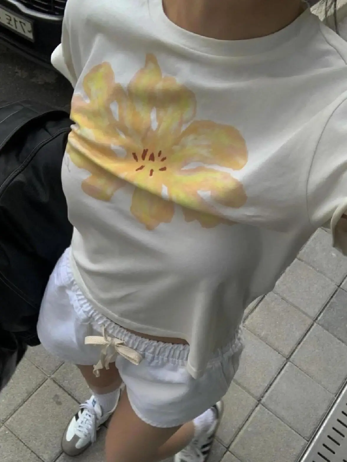 تي شيرت شبابي من القطن الخالص ort Sve بقصة ضيقة وطبعة زهور كاجوال للنساء ملابس صيفية مستديرة بطول Ne ort