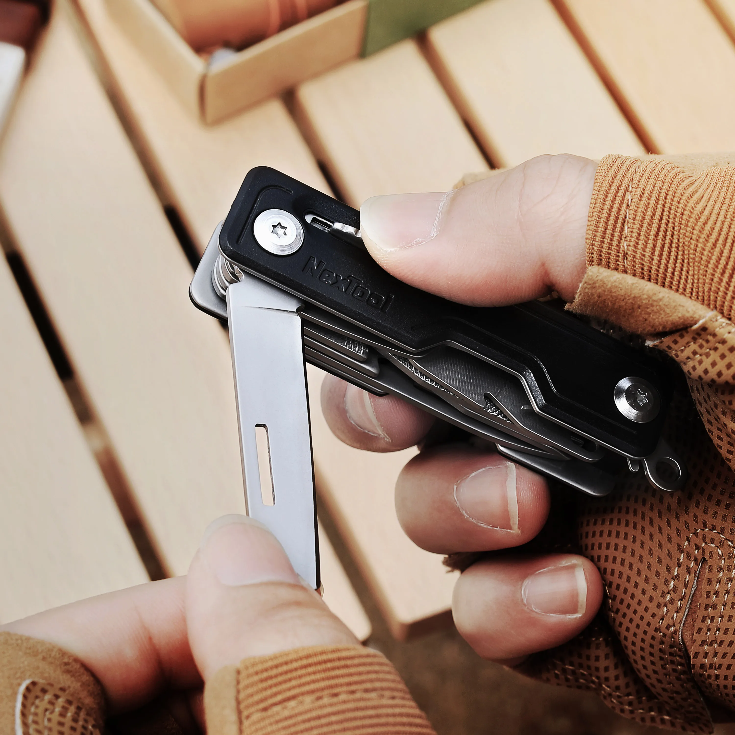 NexTool 10 in 1 Multi Tool Folding Knife EDC Scissors Screwdriver Keychain Gadget for Camping Hiking Outdoor Survival